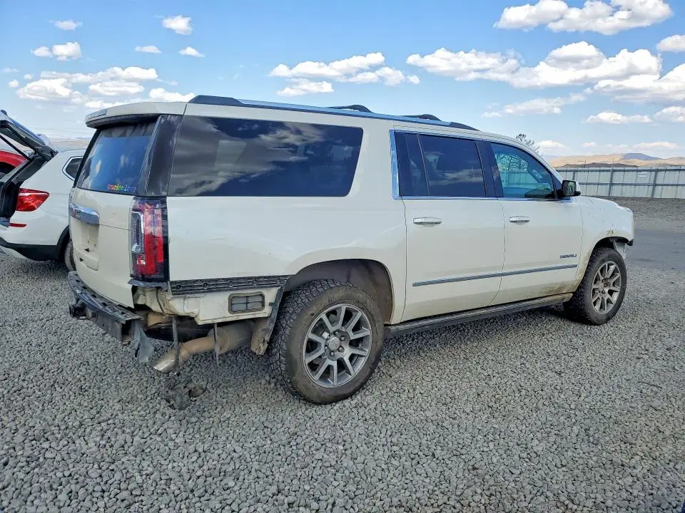 2015 GMC YUKON XL VIN 1GKS2JKJ7FR608749 фото 3