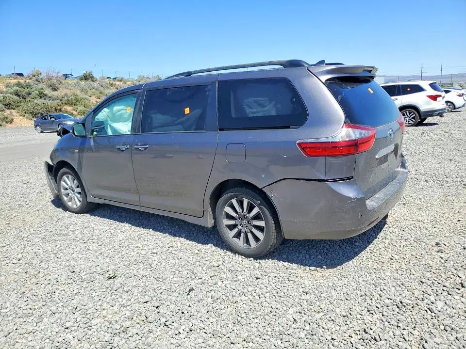 2020 Toyota Sienna VIN 5TDDZ3DC5LS232480 фото 2