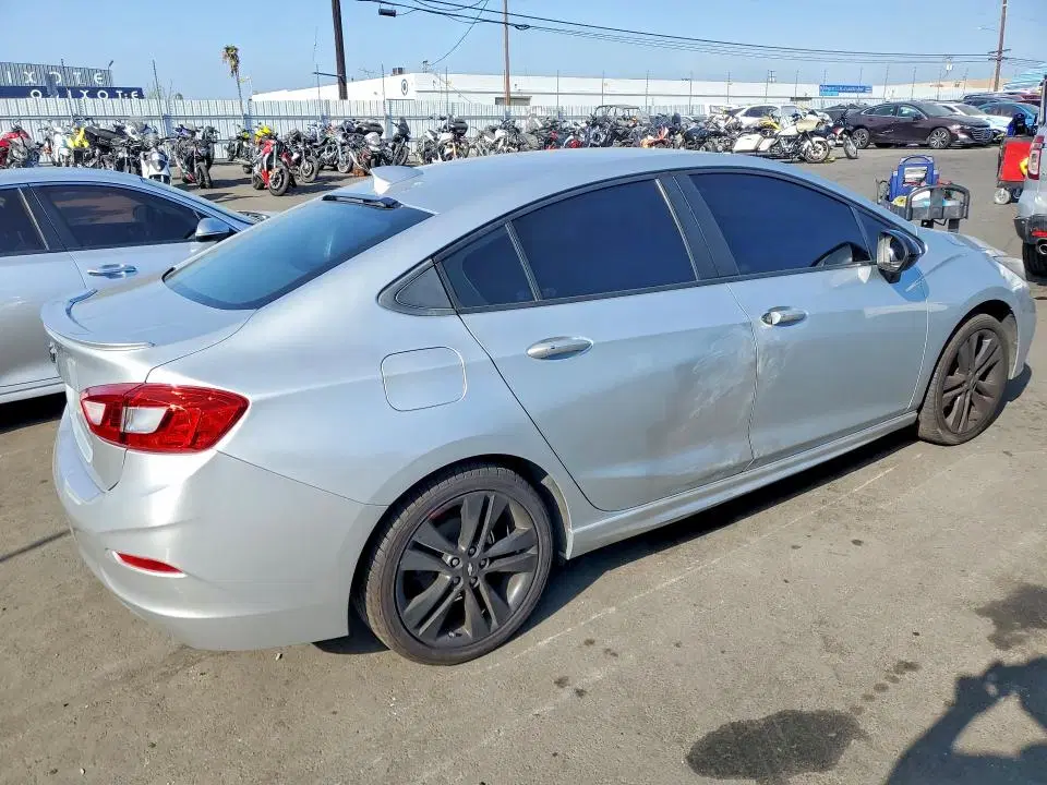 2018 Chevrolet Cruze VIN 1G1BE5SM2J7124974 фото 3