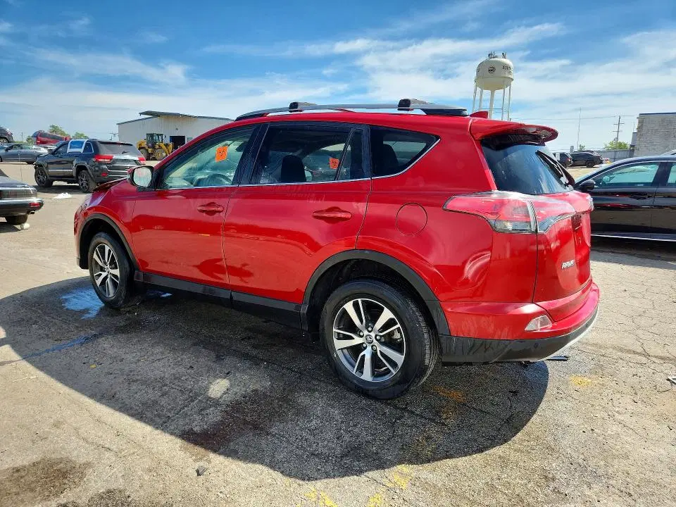 2017 TOYOTA RAV4 VIN JTMRFREV5HJ108022 фото 2