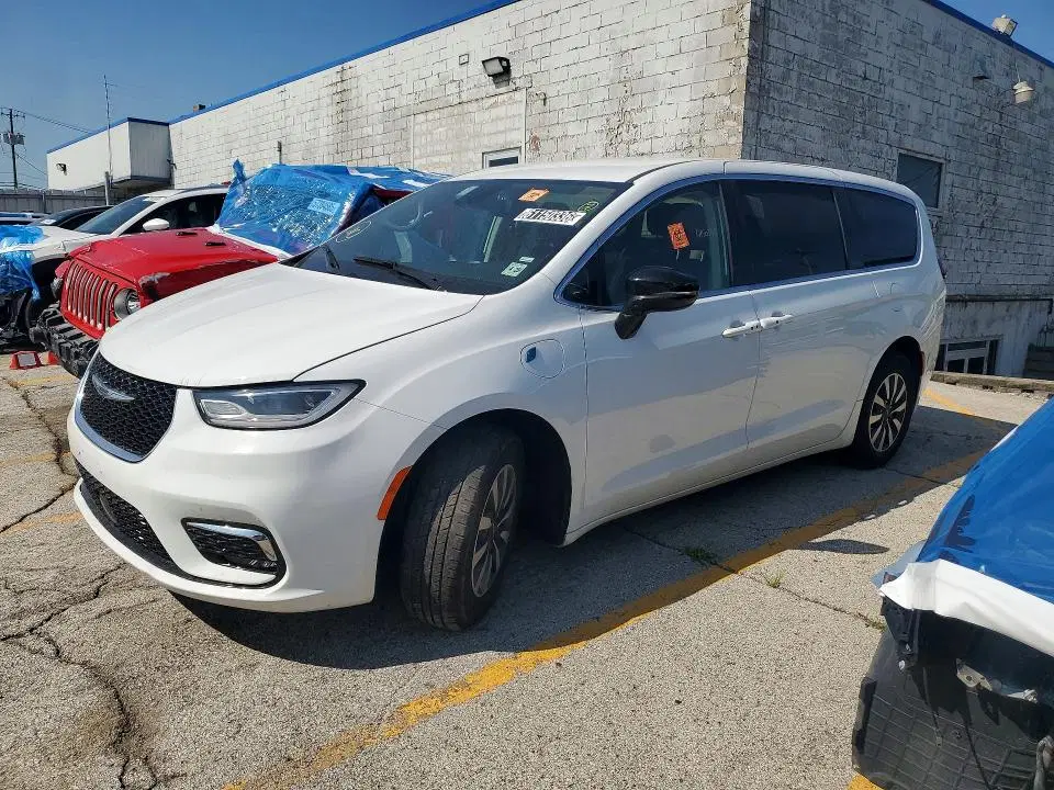 2C4RC1S7XRR150294 — 2024 Chrysler Pacifica, Механические повреждения, фото до ремонта