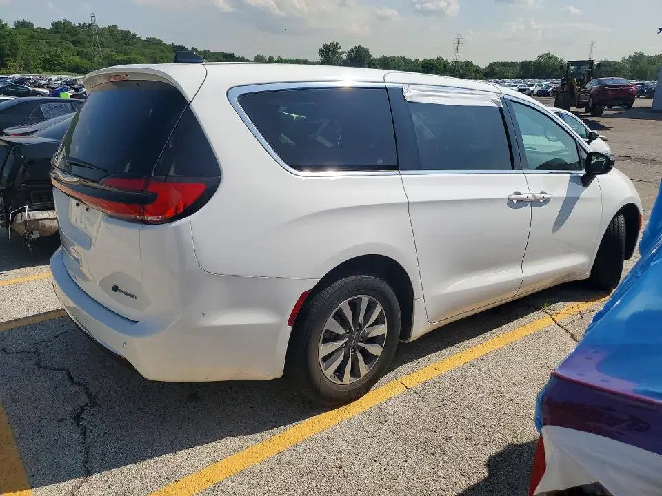 2024 CHRYSLER PACIFICA VIN 2C4RC1S7XRR150294 фото 3