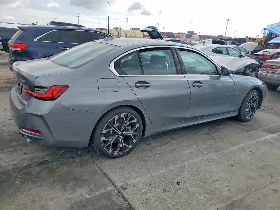2026 BMW 330I VIN WBA13LA09TFV97983 фото 3