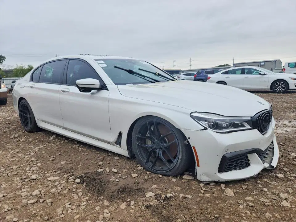 2017 BMW 750 VIN WBA7F2C37HG422832 фото 4