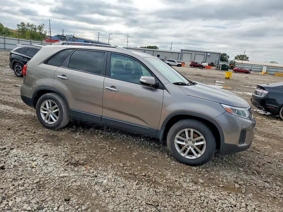 2015 KIA SORENTO VIN 5XYKT4A73FG640516 фото 4
