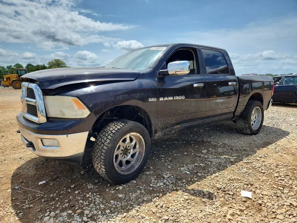 1D7RB1CT3BS582203 — 2011 Dodge RAM 1500, боковая часть, фото до ремонта