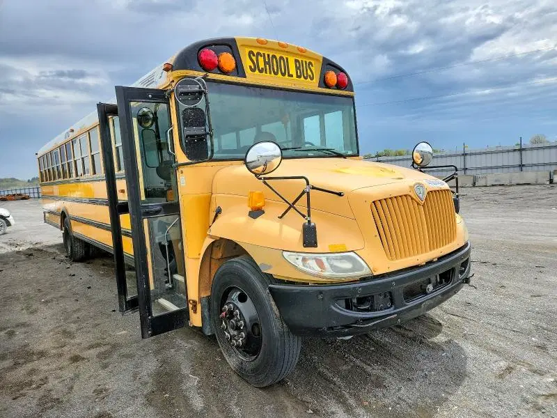 4DRBUAAP2AB229070 — 2010 IC Bus School BUS, Естественный износ, фото до ремонта