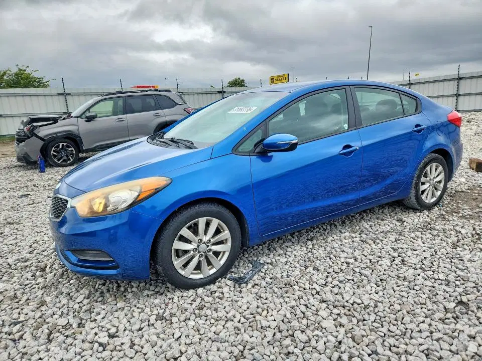 KNAFX4A64E5205411 — 2014 Kia Forte, Мелкие вмятины и царапины, фото до ремонта