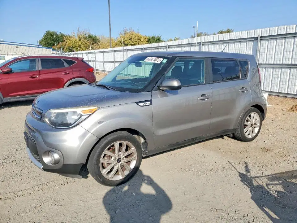 KNDJP3A56J7536228 — 2018 Kia Soul, Мелкие вмятины и царапины (Minor Dent/Scratches), фото до ремонта