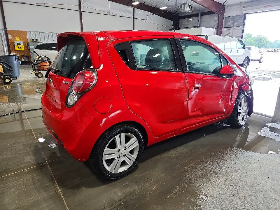 2015 CHEVROLET SPARK VIN KL8CB6S94FC712033 фото 3