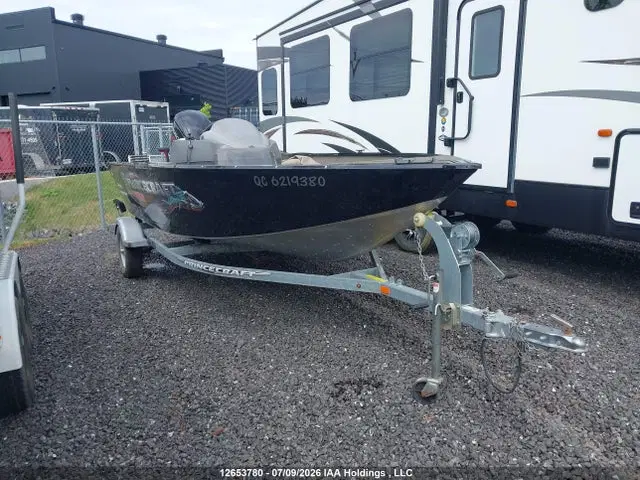 2REA2S7A3H2116213 — 2017 Princecraft Princecraft, Repossession, фото до ремонта