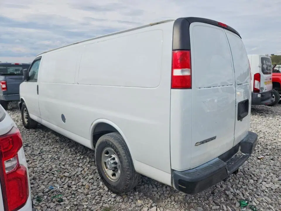 2020 CHEVROLET EXPRESS G2500 VIN 1GCWGBFG1L1122239 фото 2
