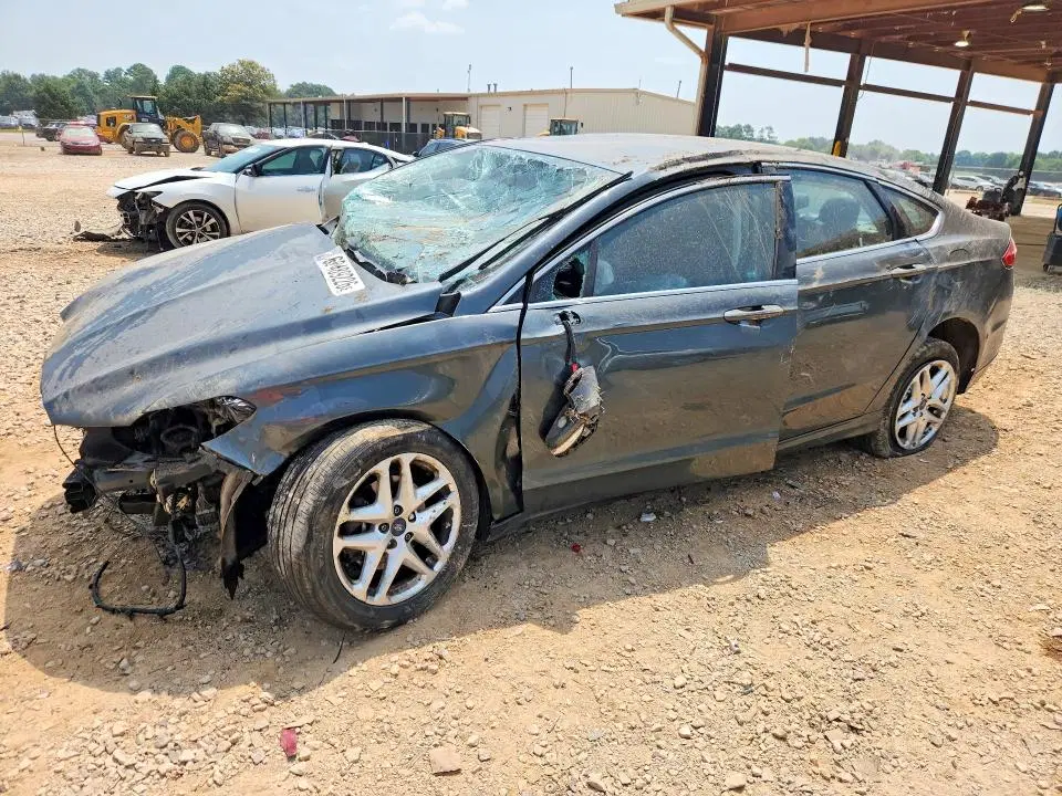 1FA6P0HD5G5104225 — 2016 Ford Fusion, Передняя часть, фото до ремонта