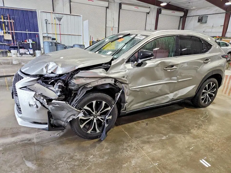JTJBARBZ5G2094913 — 2016 Lexus NX 200T, Передняя часть, фото до ремонта