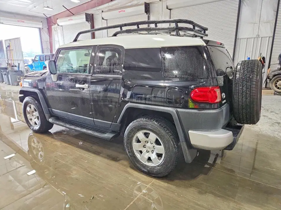 2007 TOYOTA FJ CRUISER VIN JTEZU11F170012362 фото 2