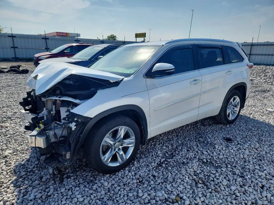 5TDDKRFH7FS120087 — 2015 Toyota Highlander, Передняя часть, фото до ремонта