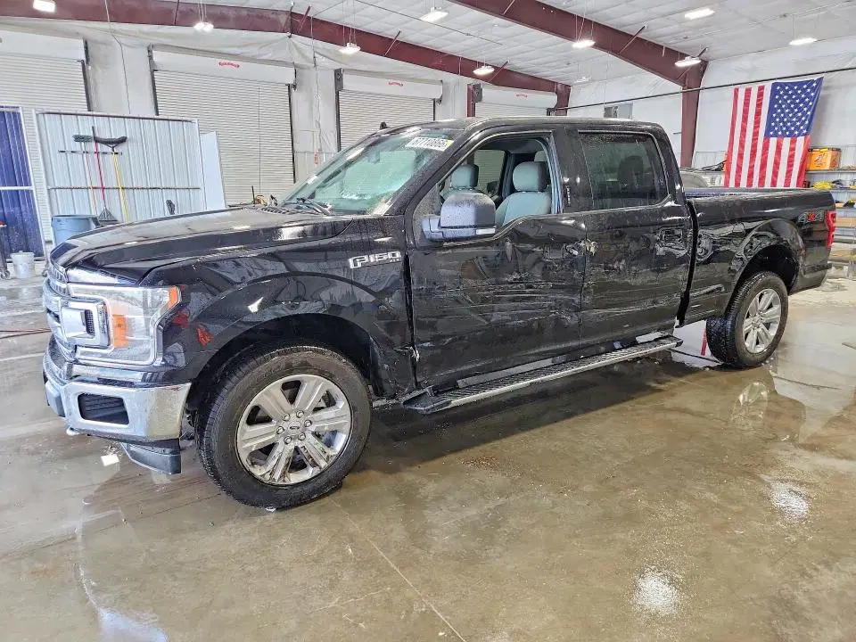 1FTFW1E55KKF02304 — 2019 Ford F150, боковая часть, фото до ремонта