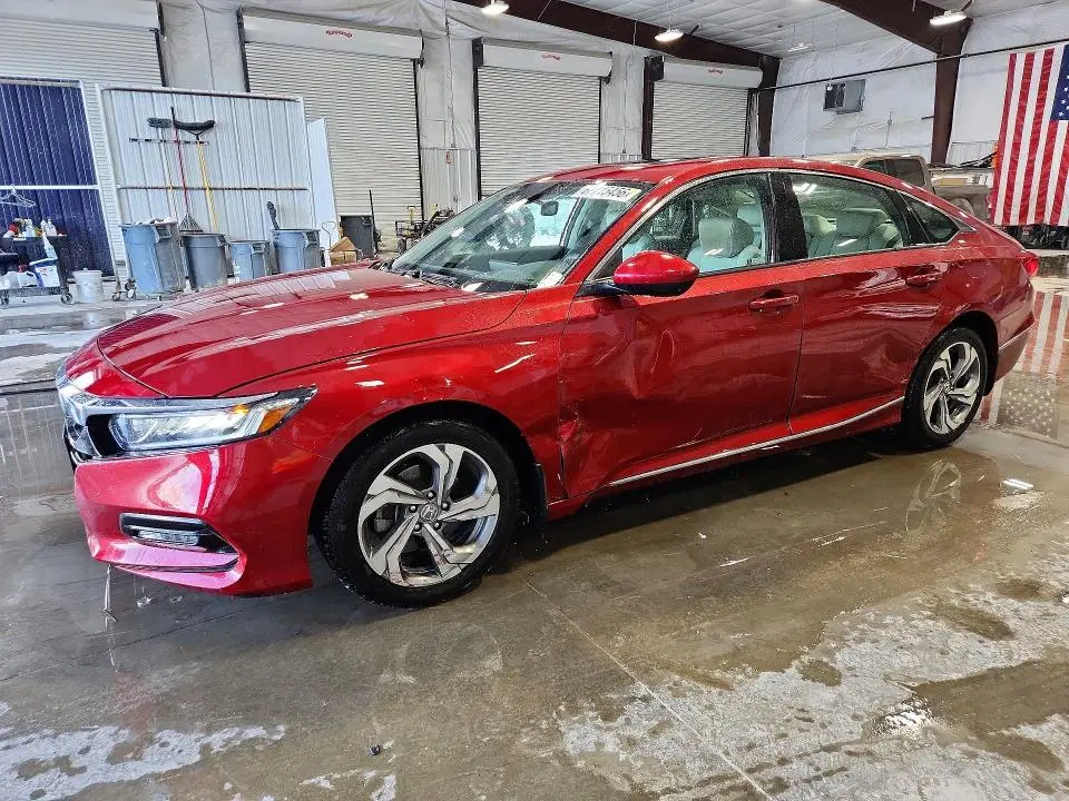1HGCV1F45JA085770 — 2018 Honda Accord, Боковая часть, фото до ремонта