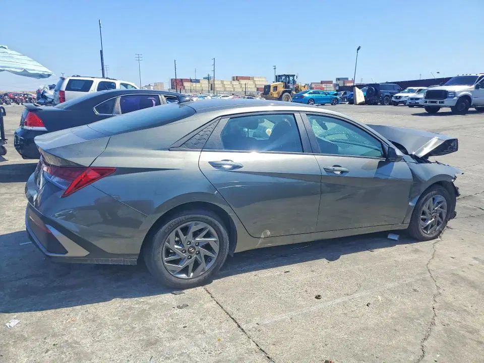 2026 Hyundai ELANTRA HYBRID VIN KMHLM4DJ8TU184138 фото 3