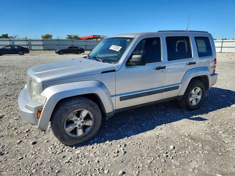 1J4PP2GK6BW508416 — 2011 Jeep Liberty, Передняя часть, фото до ремонта