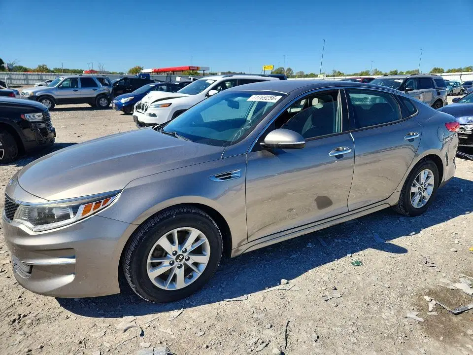5XXGT4L34GG094041 — 2016 Kia Optima, Боковая часть, фото до ремонта