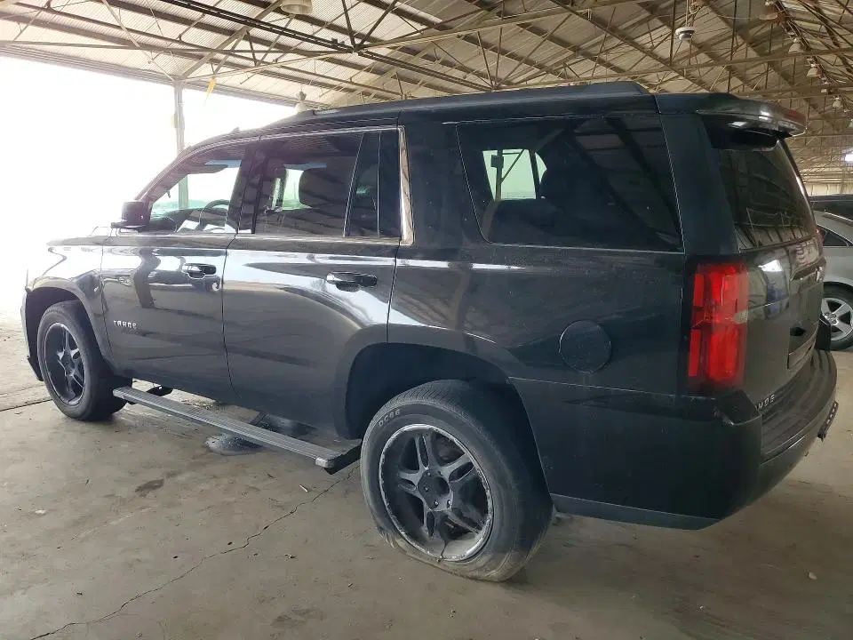 2019 Chevrolet Tahoe VIN 1GNSCBKC0KR222174 фото 2