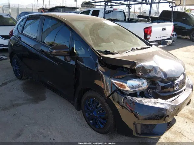 3HGGK5H57FM715385 — 2015 Honda FIT LX, Передняя часть справа (Right Front), фото до ремонта