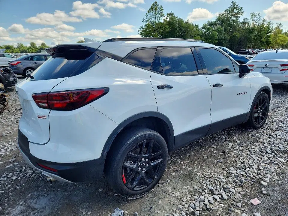 2024 CHEVROLET BLAZER VIN 3GNKBCR44RS245827 фото 4