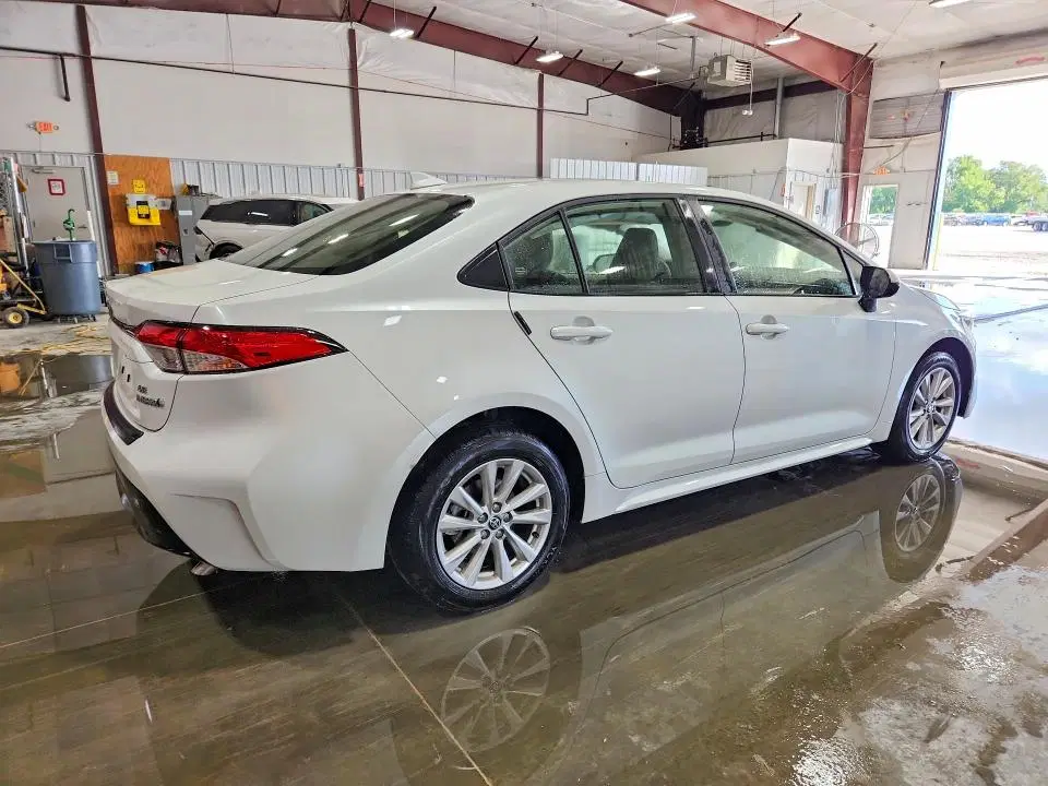 2024 TOYOTA COROLLA HYBRID VIN JTDBCMFEXR3065072 фото 3