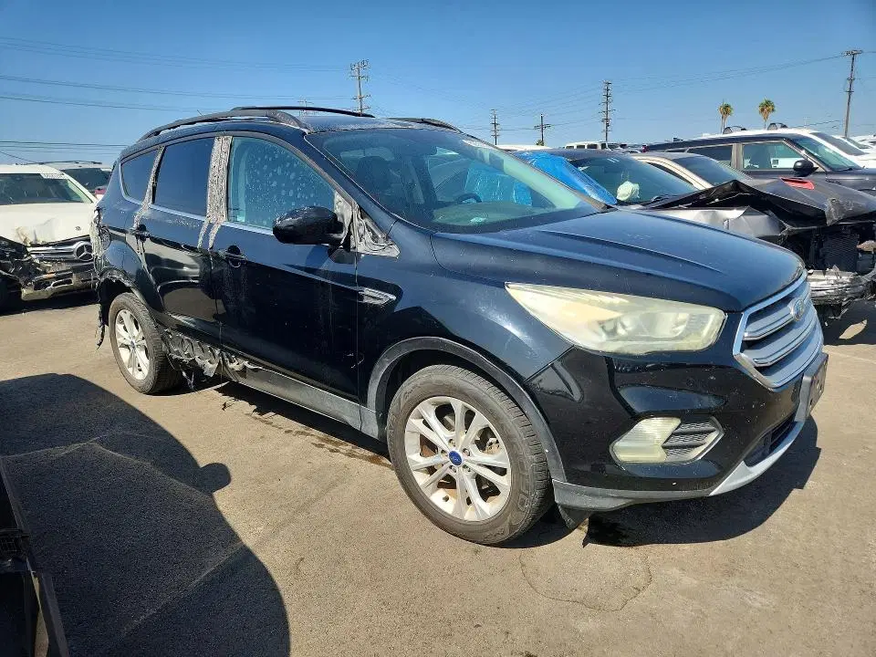 2017 Ford Escape VIN 1FMCU0GD9HUA95068 фото 4