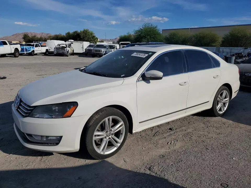 1VWBN7A33EC073345 — 2014 Volkswagen Passat, Задняя часть (Rear End), фото до ремонта