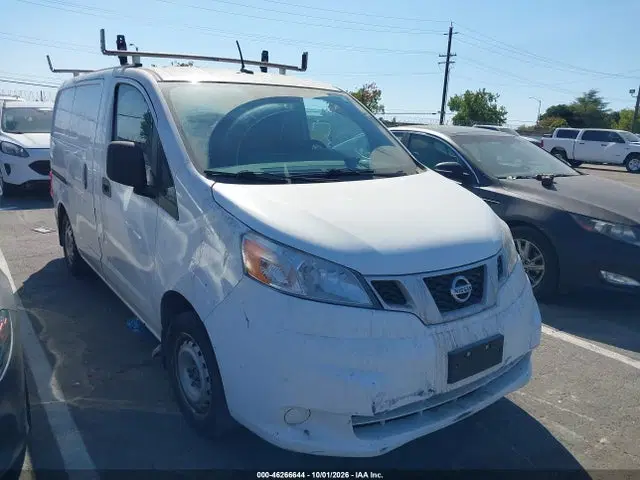 3N6CM0KN7LK694805 — 2020 Nissan NV200 Cargo S Xtronic Cvt, Передняя часть, фото до ремонта