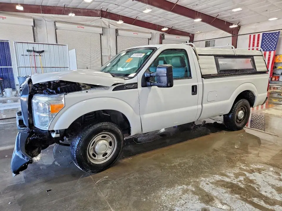 1FTBF2A68GEB51588 — 2016 Ford F250, Передняя часть, фото до ремонта