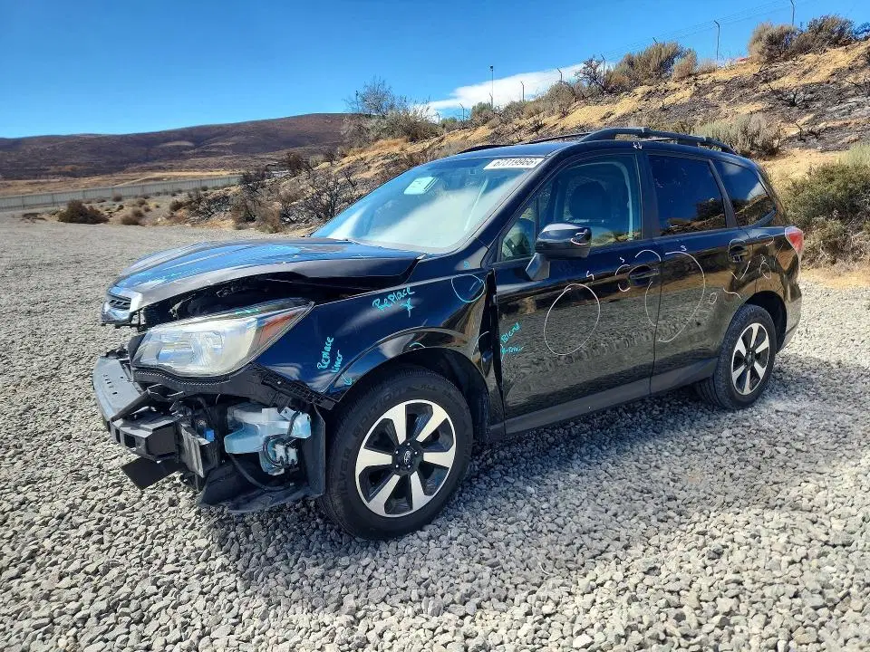 JF2SJAGC8HH430708 — 2017 Subaru Forester, Передняя часть (Front End), фото до ремонта