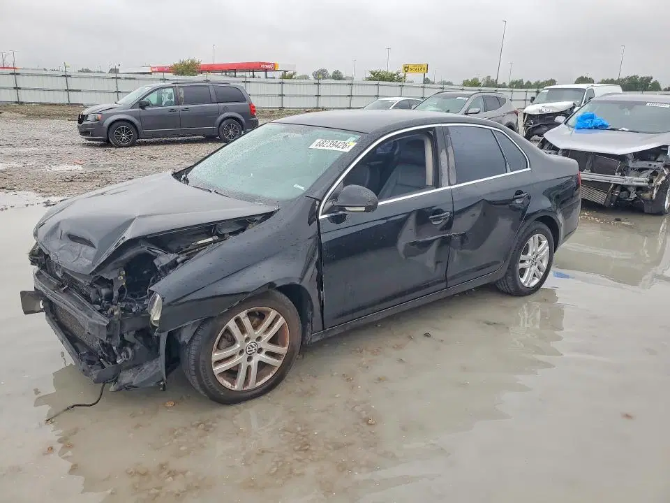 3VWRF71K57M171829 — 2007 Volkswagen Jetta, Передняя часть, фото до ремонта