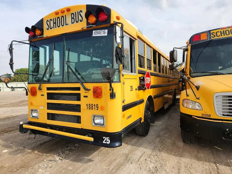 1T88T4E26B1136057 — 2011 Thomabuses BUS, естественный износ, фото до ремонта