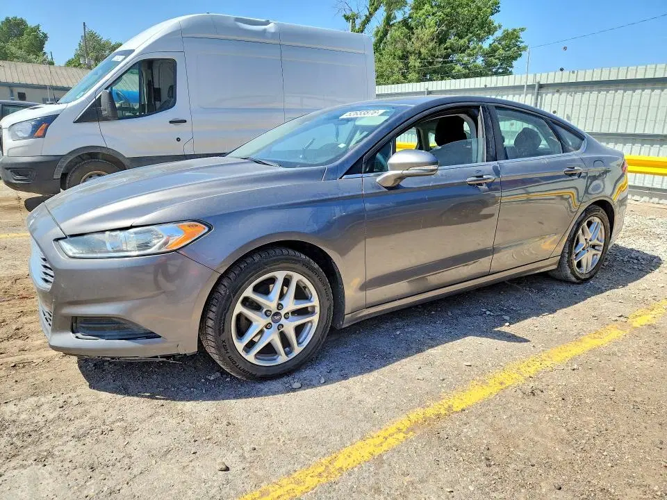 1FA6P0H79E5375800 — 2014 Ford Fusion, Град, фото до ремонта