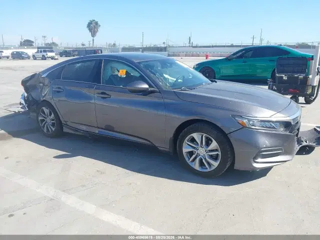 1HGCV1F10LA055391 — 2020 Honda Accord LX, Задняя часть, фото до ремонта