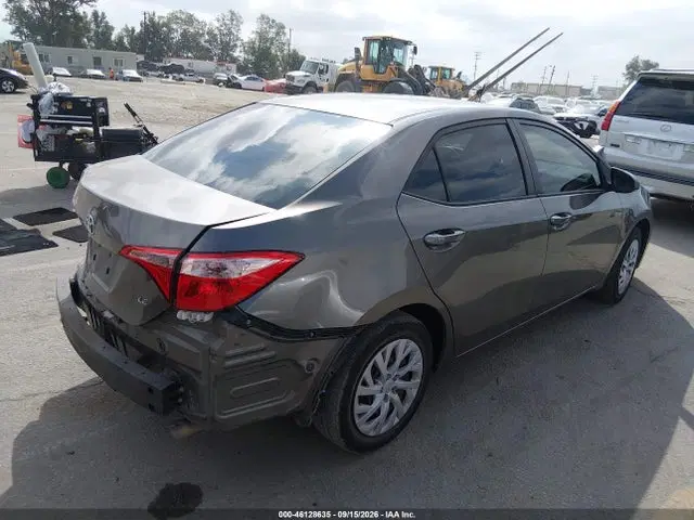 2018 Toyota COROLLA LE VIN 5YFBURHE5JP813374 фото 4