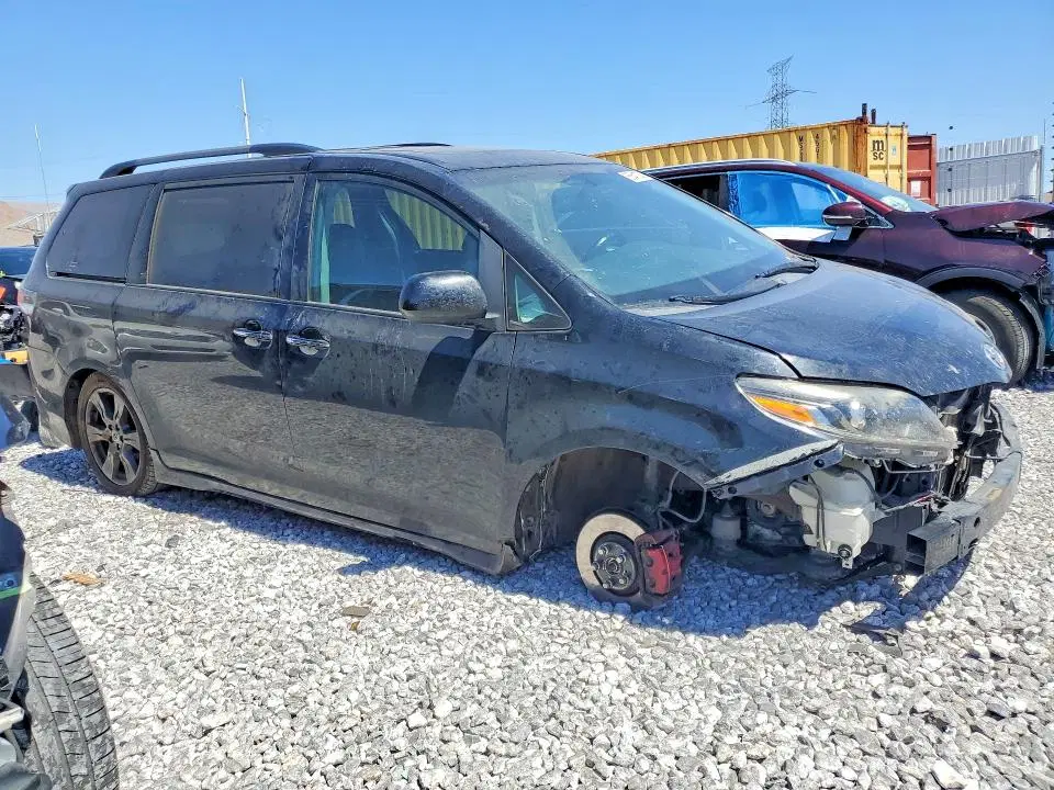 2017 Toyota Sienna VIN 5TDXZ3DC4HS822870 фото 4