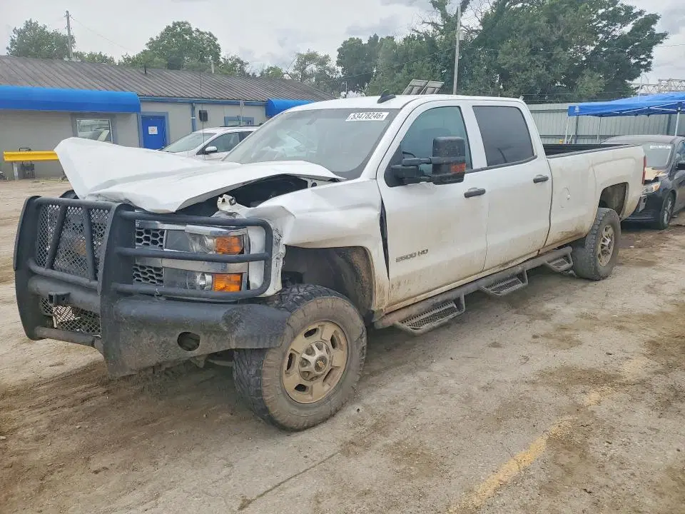 1GC1CREG0KF128079 — 2019 Chevrolet Silverado, Передняя часть, фото до ремонта
