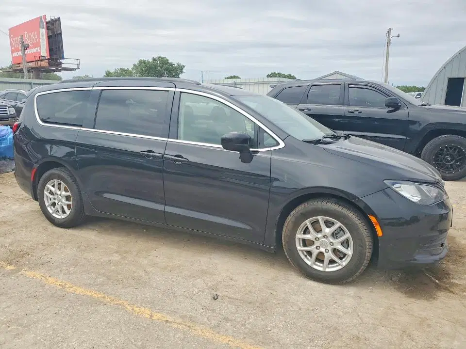 2020 CHRYSLER VOYAGER VIN 2C4RC1DG5LR181974 фото 4