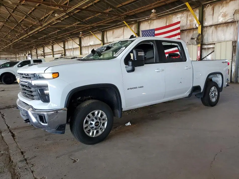 2GC1KNEY1S1228168 — 2025 Chevrolet Silverado, передняя часть, фото до ремонта