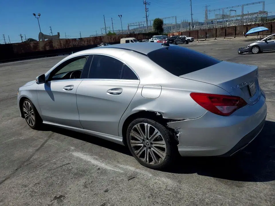 2018 Mercedes-Benz CLA VIN WDDSJ4EB2JN692151 фото 2