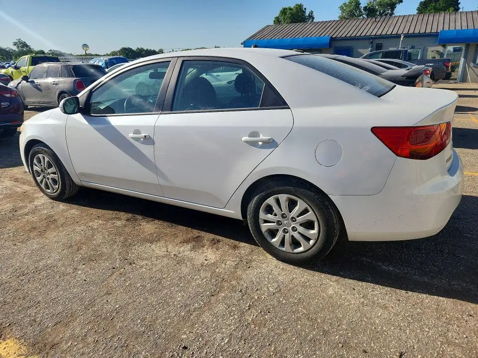 2011 KIA FORTE VIN KNAFU4A24B5389363 фото 2