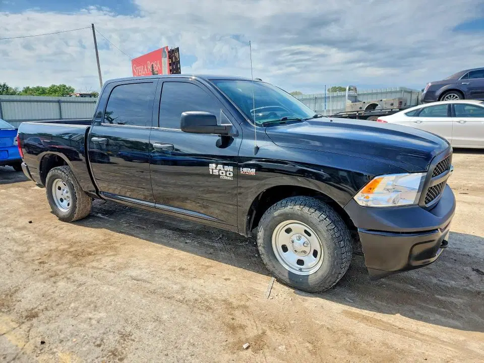 2019 RAM 1500 CLASSIC VIN 3C6RR7KT4KG723286 фото 4