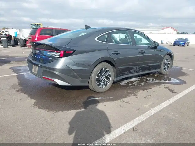 2026 Hyundai Sonata Hybrid Blue VIN KMHL24JJ4TA157563 фото 4