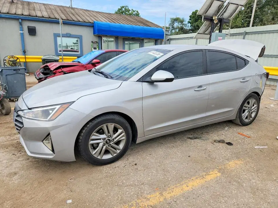 KMHD84LF0LU011011 — 2020 Hyundai Elantra, Задняя часть, фото до ремонта