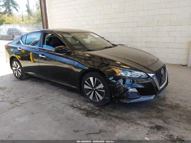 1N4BL4DV2NN407749 — 2022 Nissan Altima SV FWD, Передняя часть, фото до ремонта