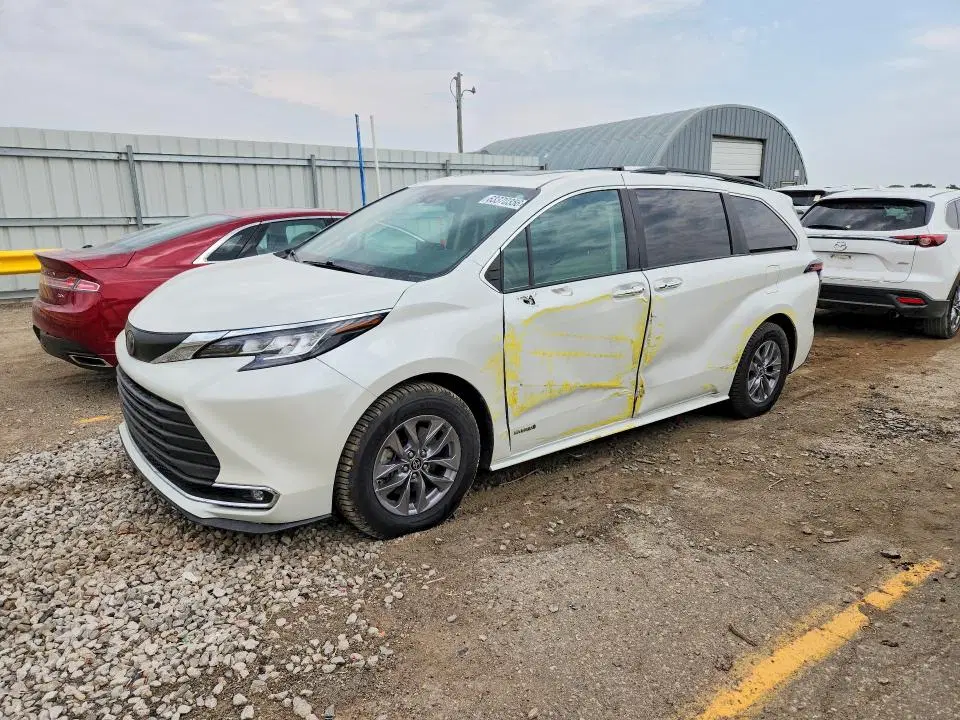 5TDJRKEC2MS016986 — 2021 Toyota Sienna, Боковая часть, фото до ремонта